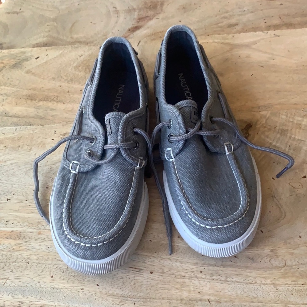 NAUTICA Canvas Boat Shoes - Youth Size 3